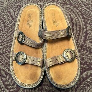 Naot sandals size 39